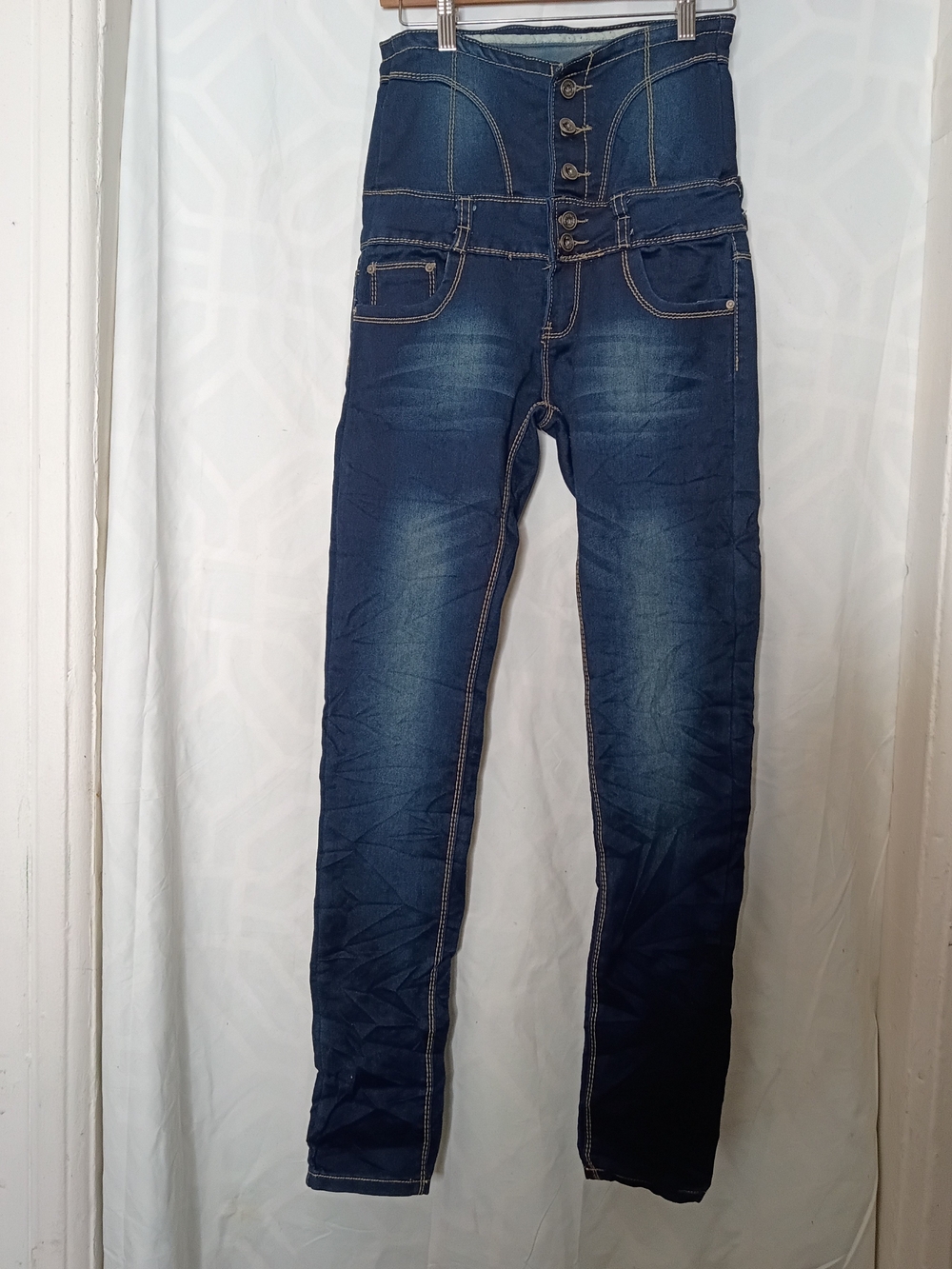 High-Rise Indigo Women's Jeans with Button-Front Waist